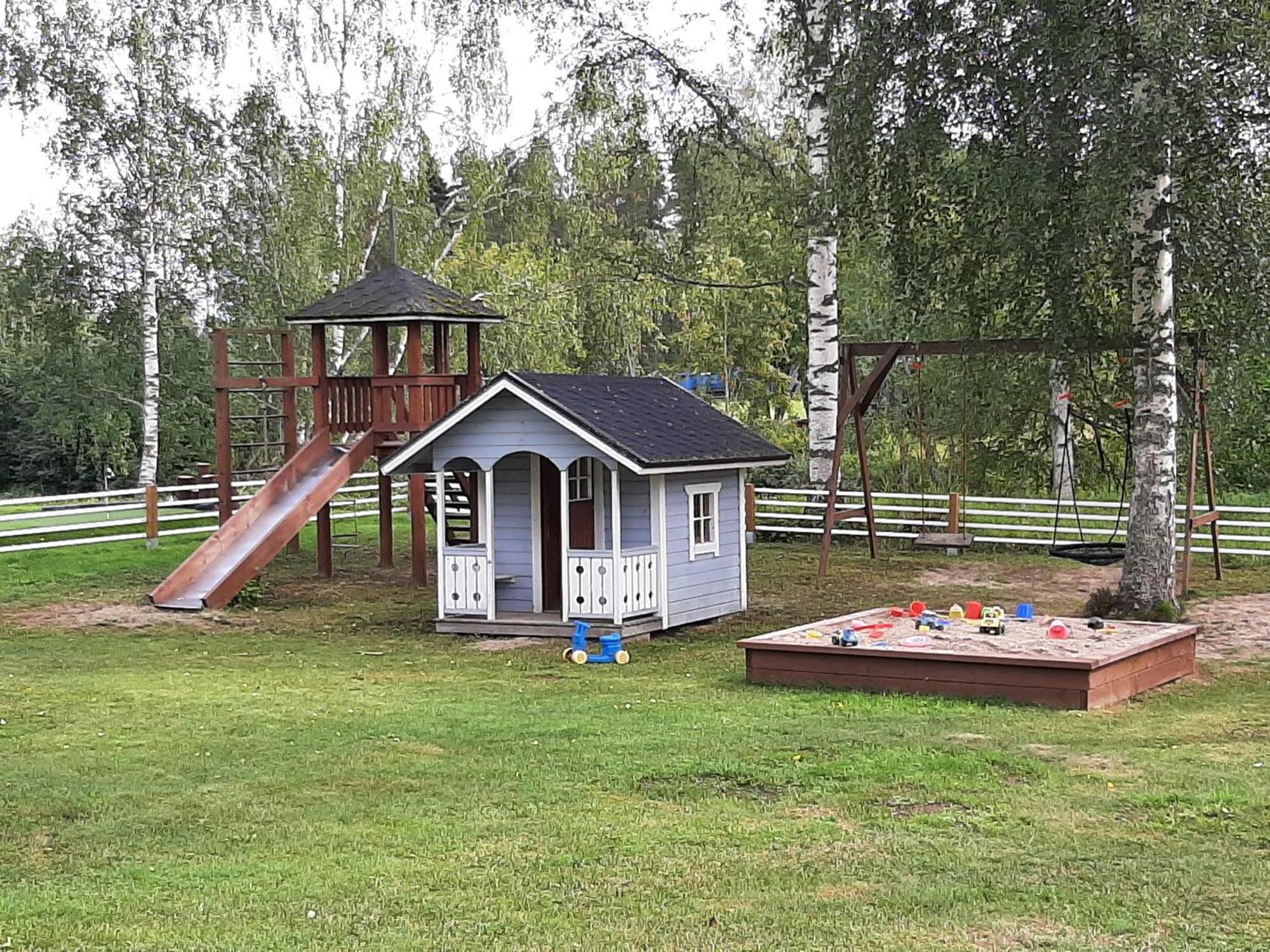 Huhtaniemen Moekkikylae Hotell Veteli Exteriör bild