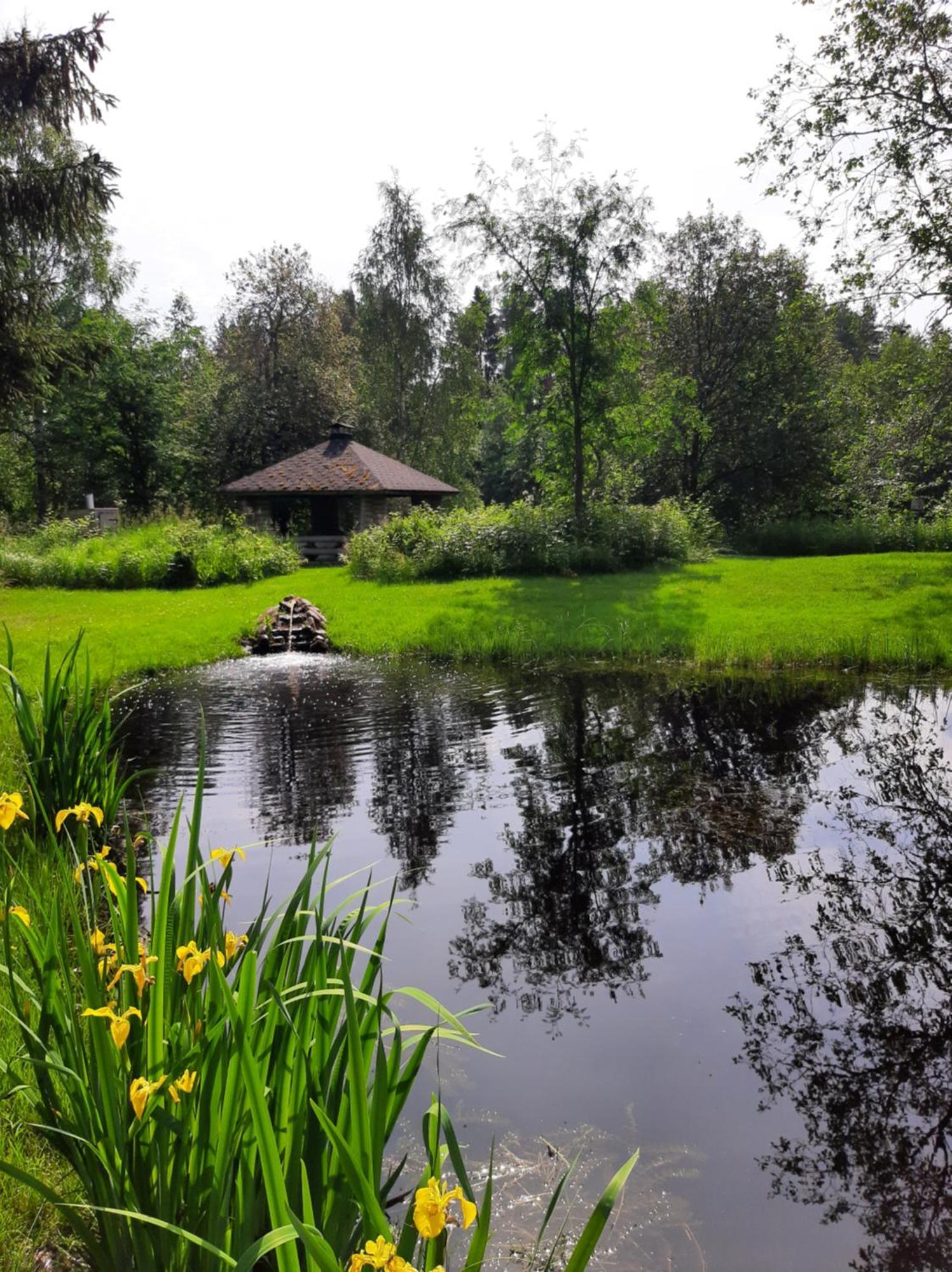 Huhtaniemen Moekkikylae Hotell Veteli Exteriör bild