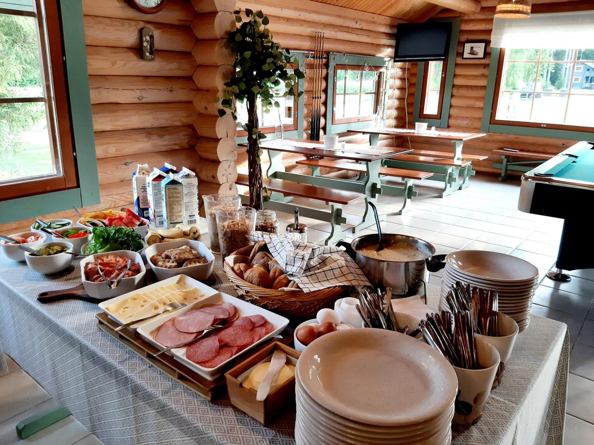 Huhtaniemen Moekkikylae Hotell Veteli Exteriör bild